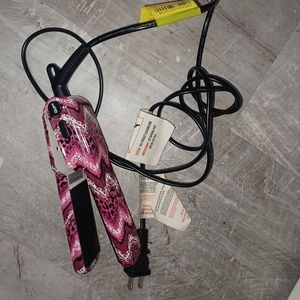 Mini hair straightener